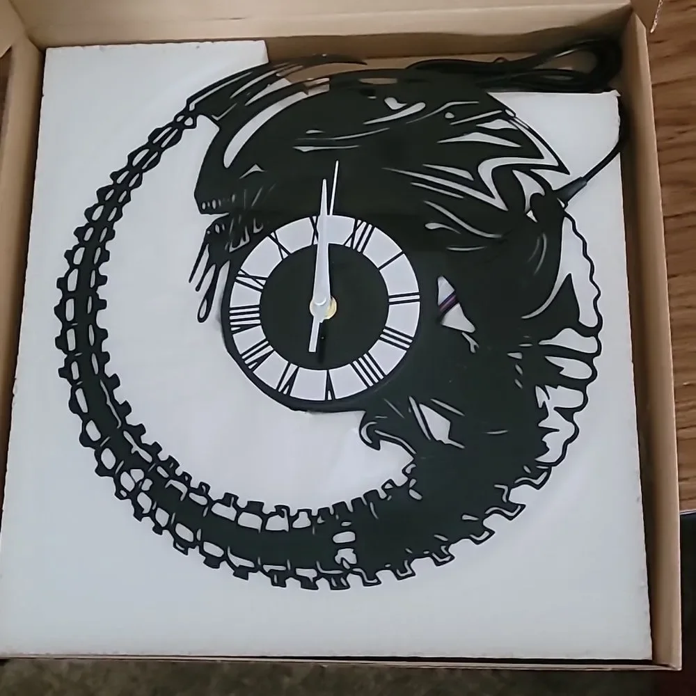 NEW LED Alien HR Giger Vinyl Record Album Cut Wall Clock Aliens Ripley S. Weaver